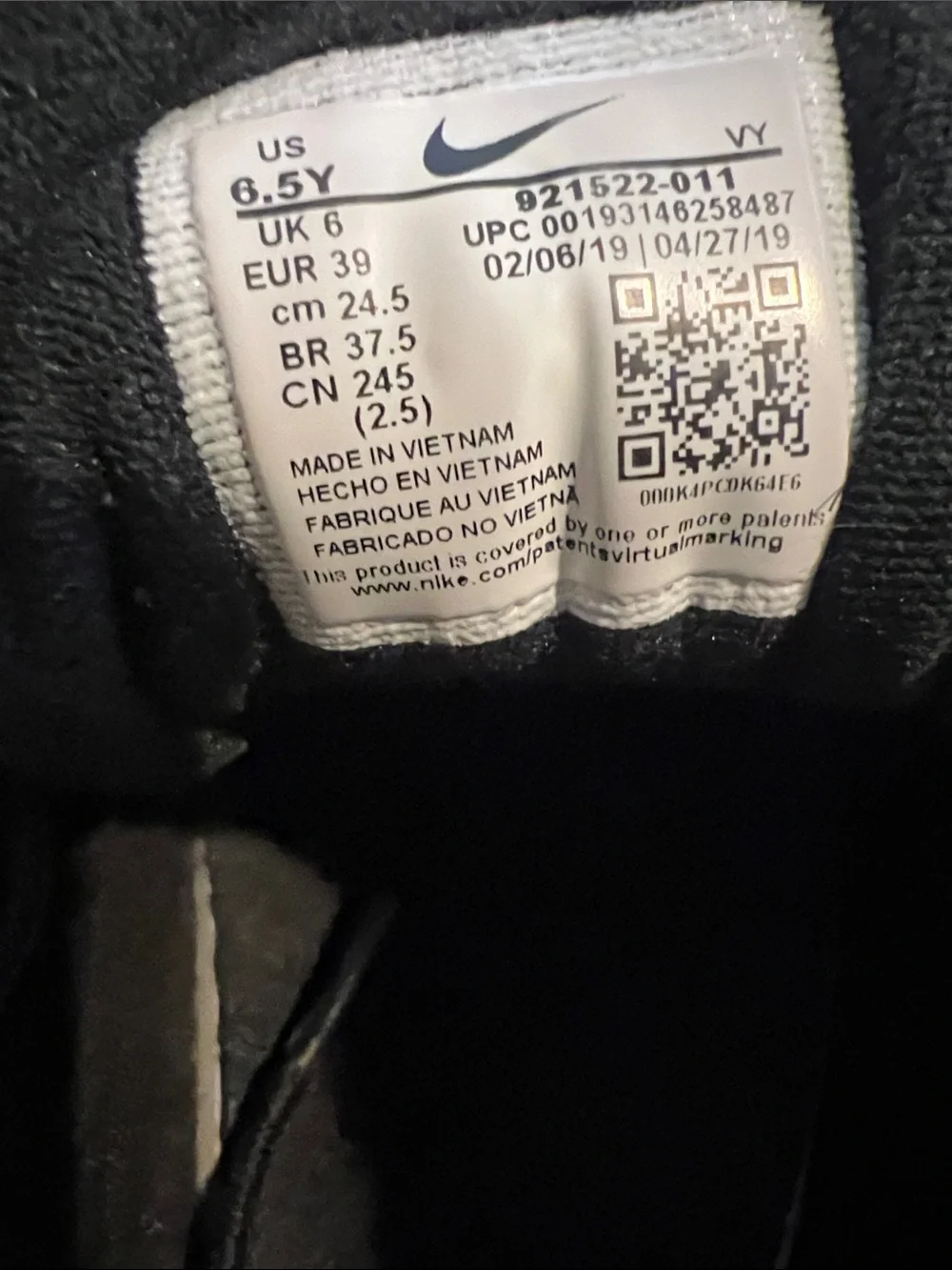 Nike Black Low-Top Athletic Sneakers